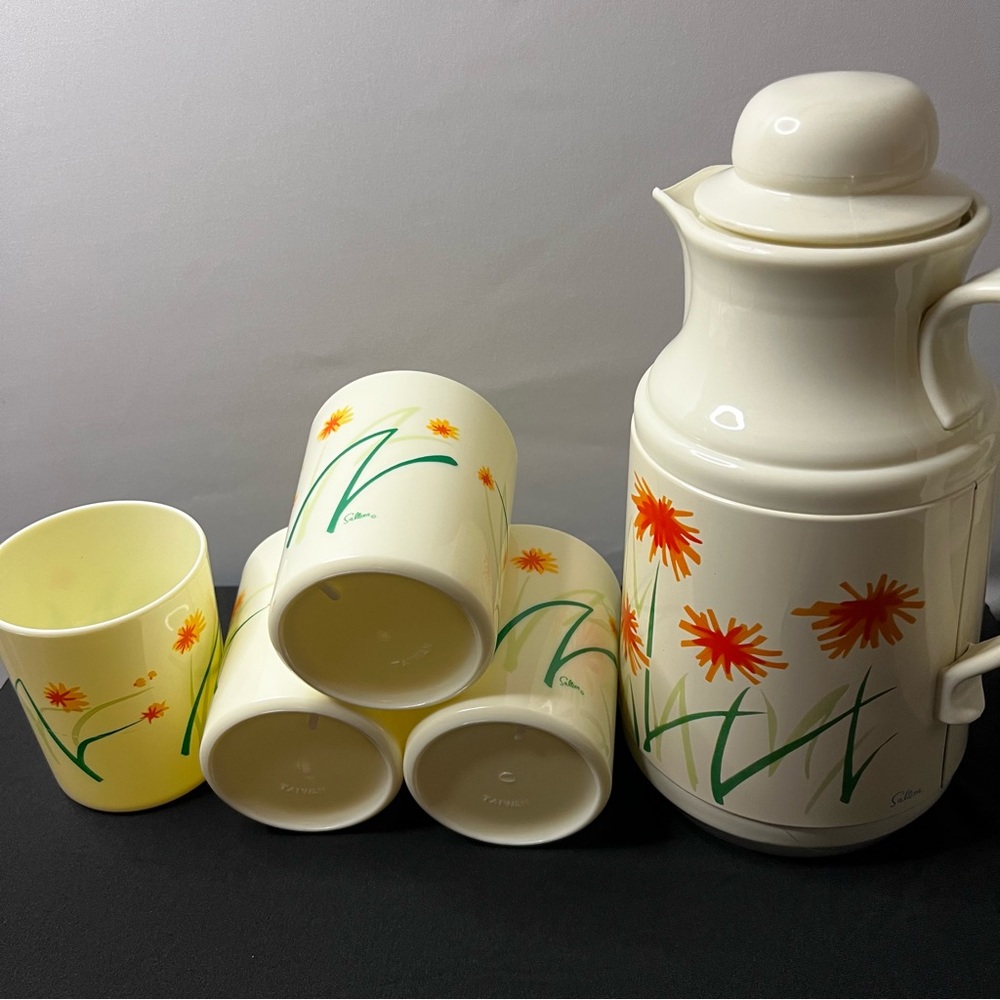 Saltera carafe retro tea pitcher and cups set mod.